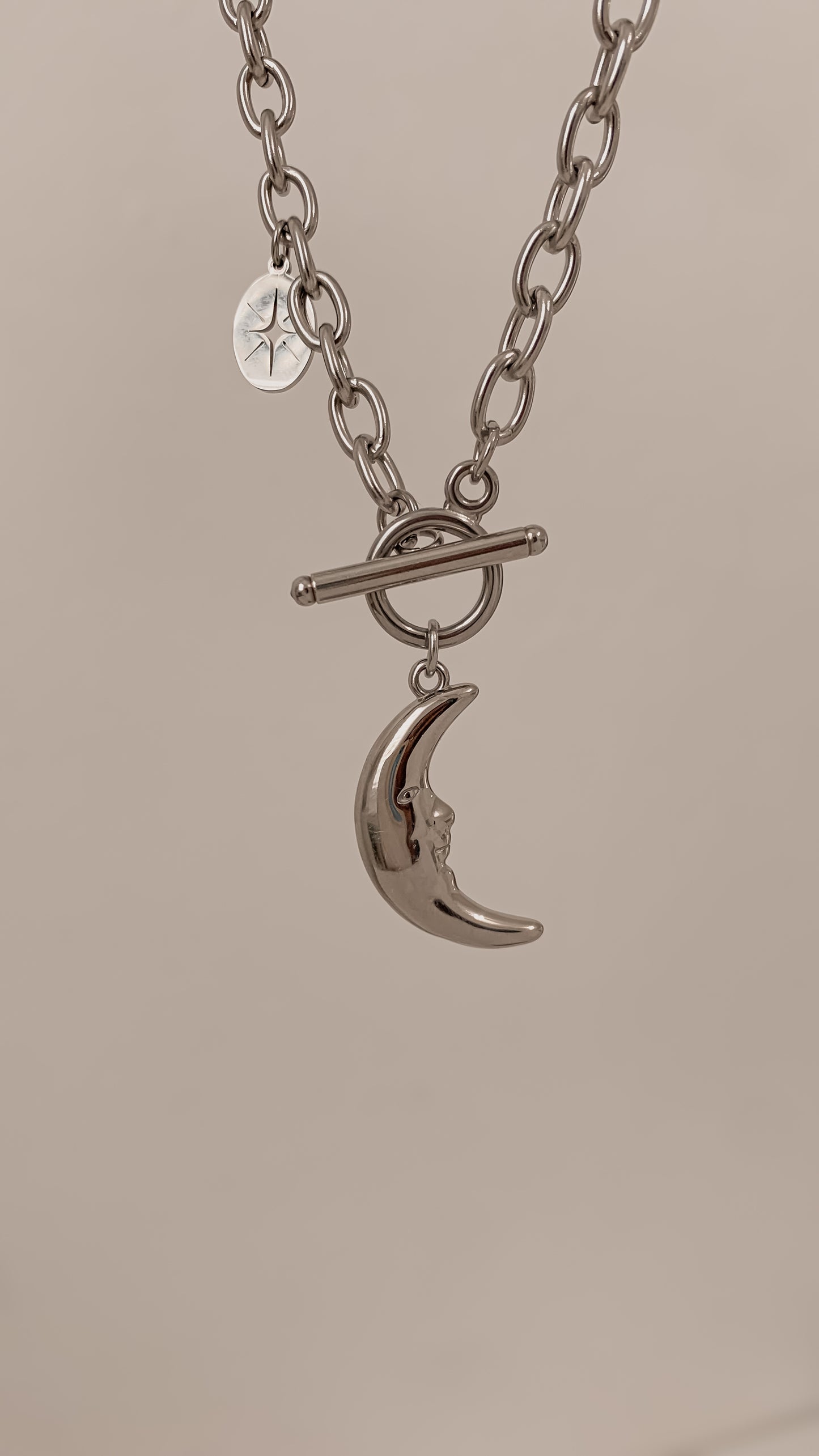 Selene Necklace Signature