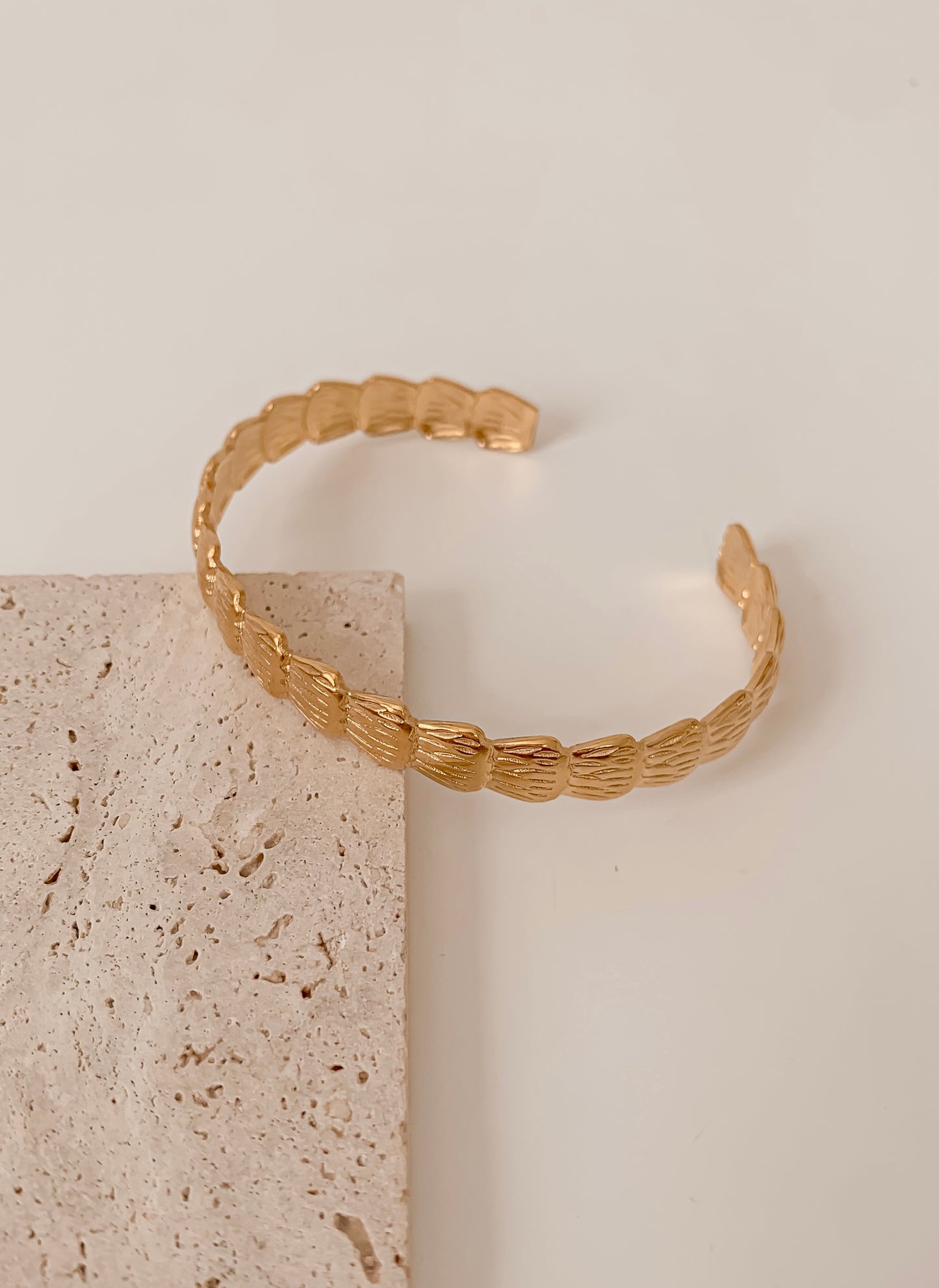 Concha Bangle