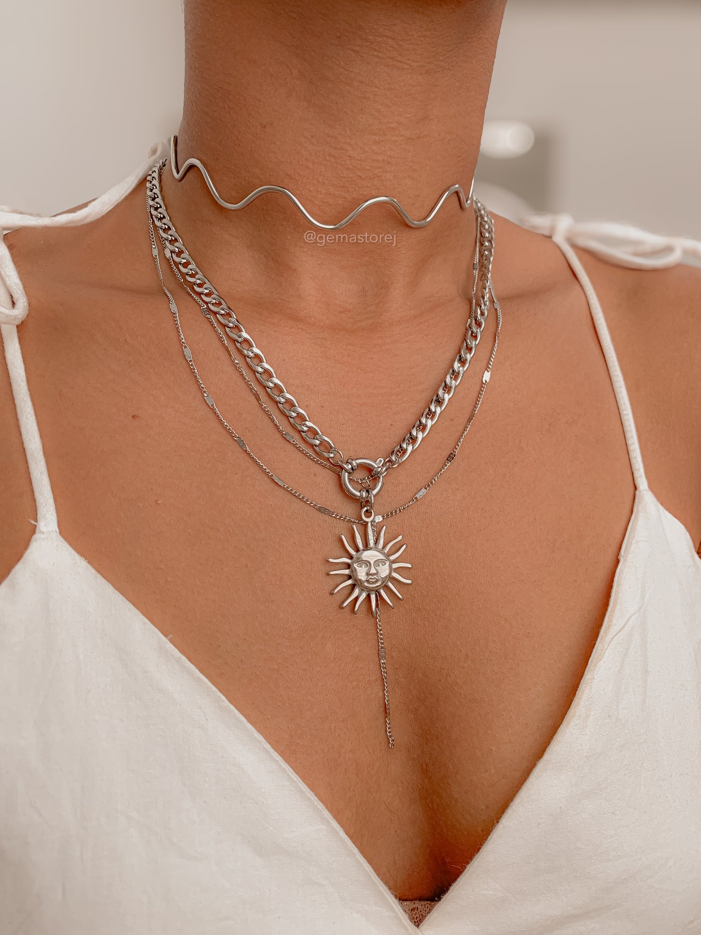 Aura Cuff Choker