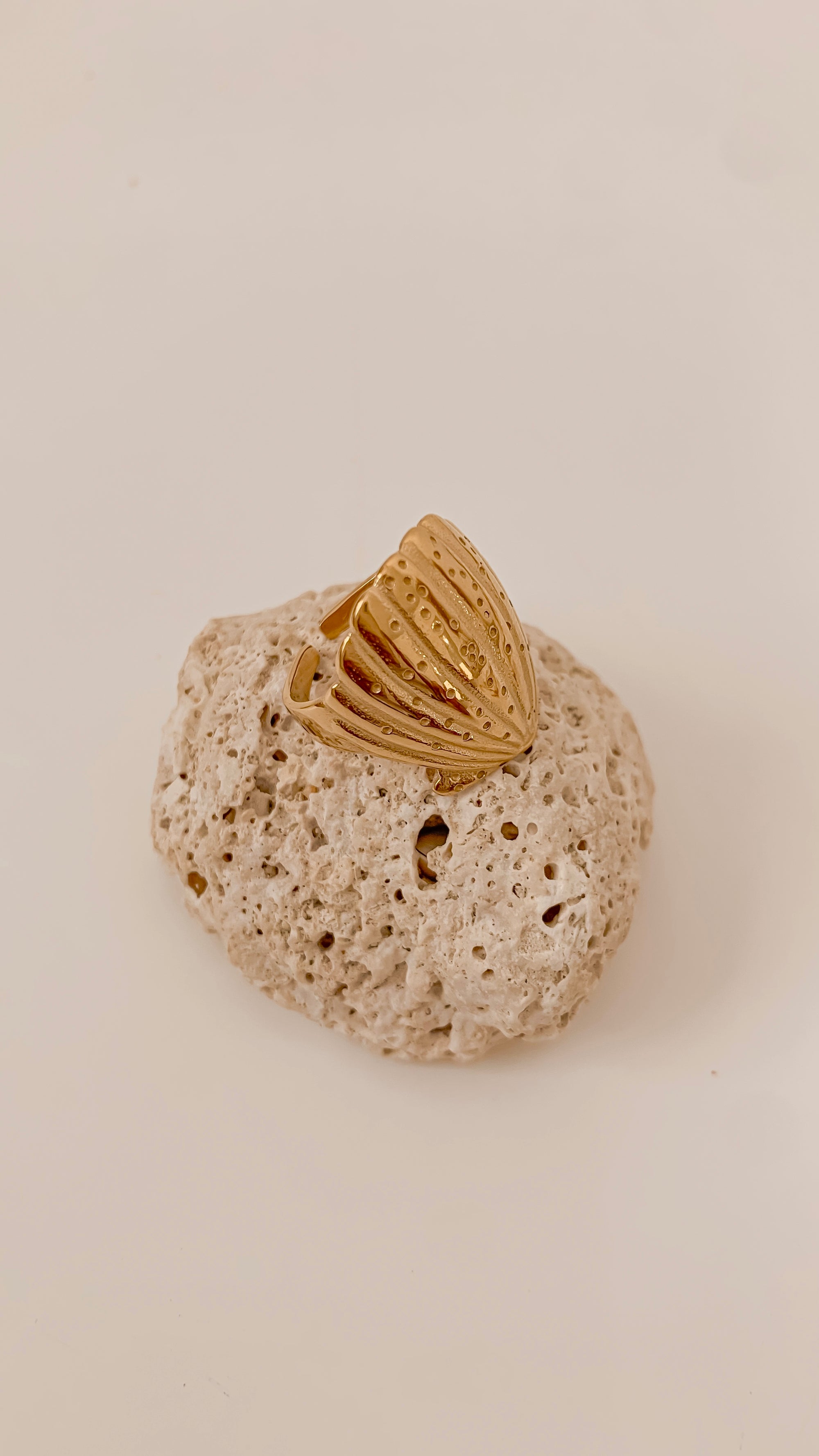 Concha Ring