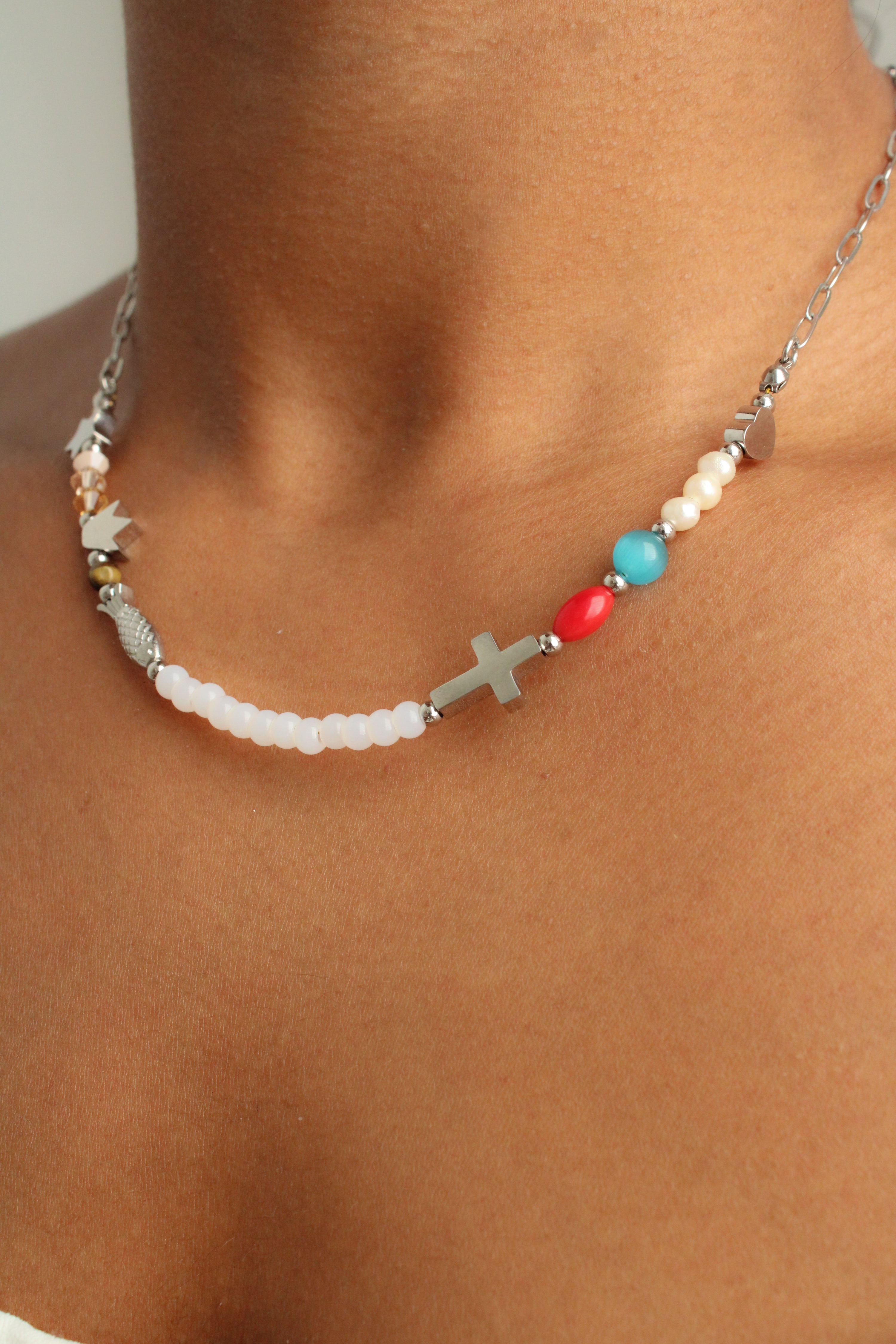 La Historia de Jesús Necklace