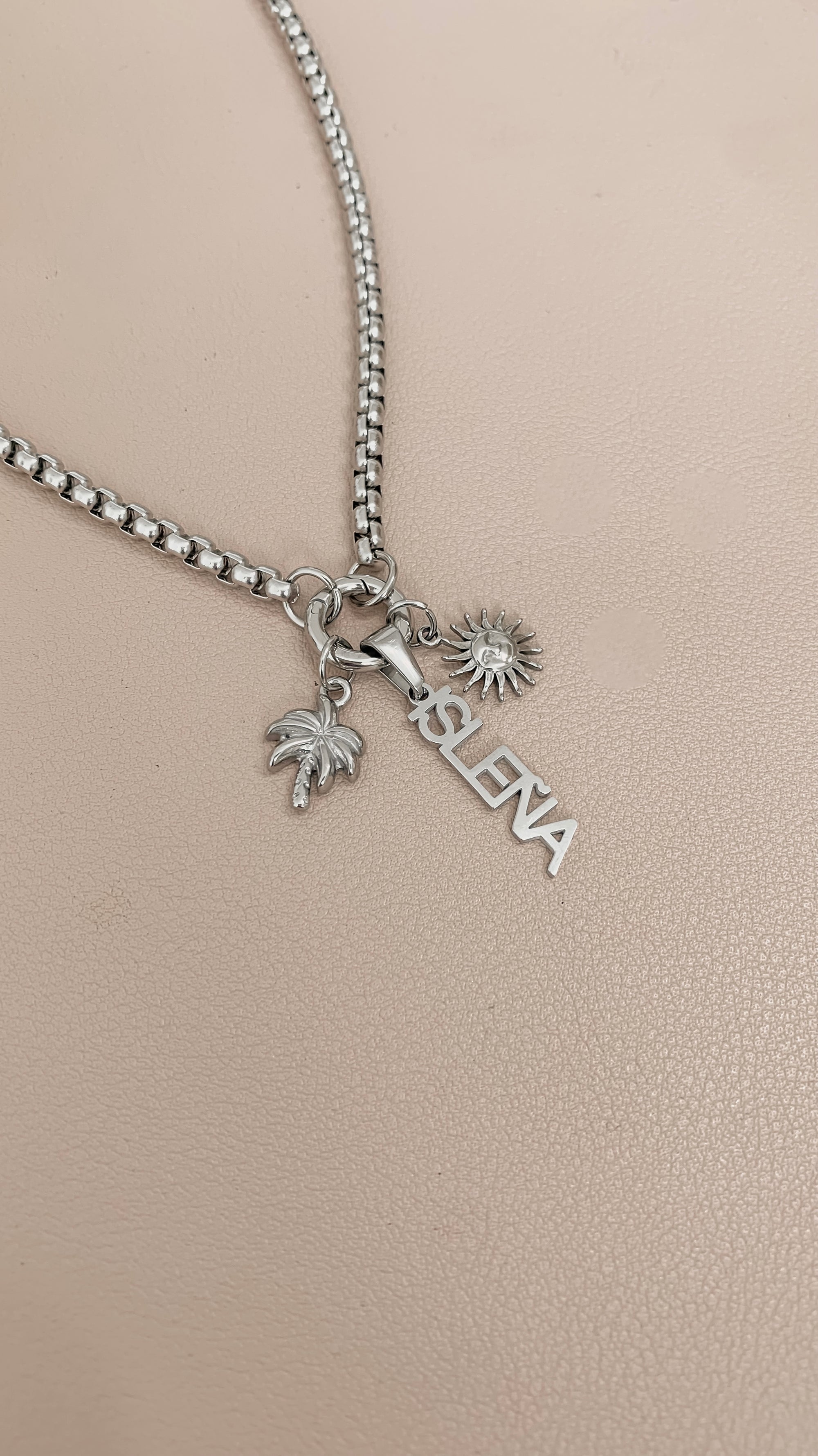 Isleña Necklace