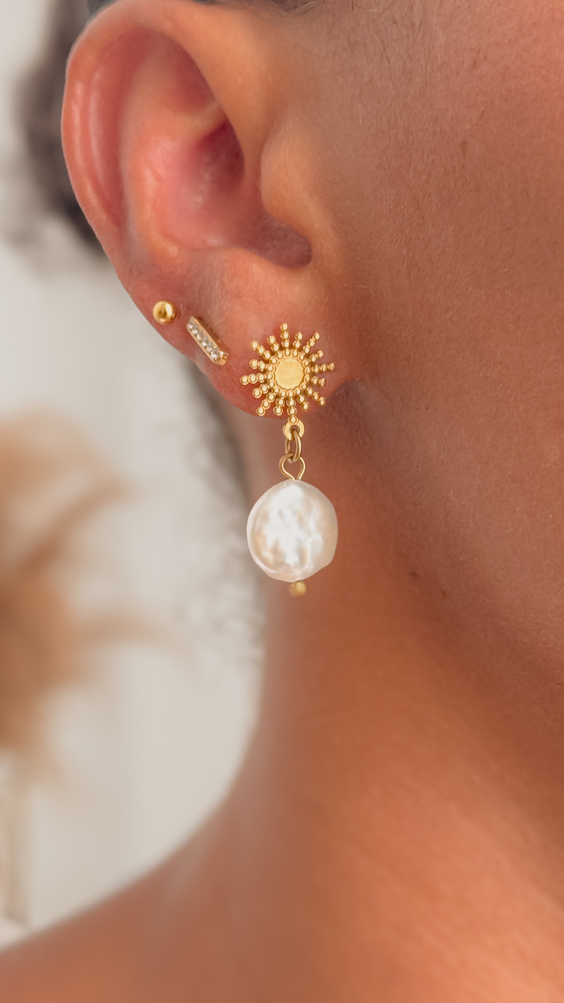 Sun Pearl Earring