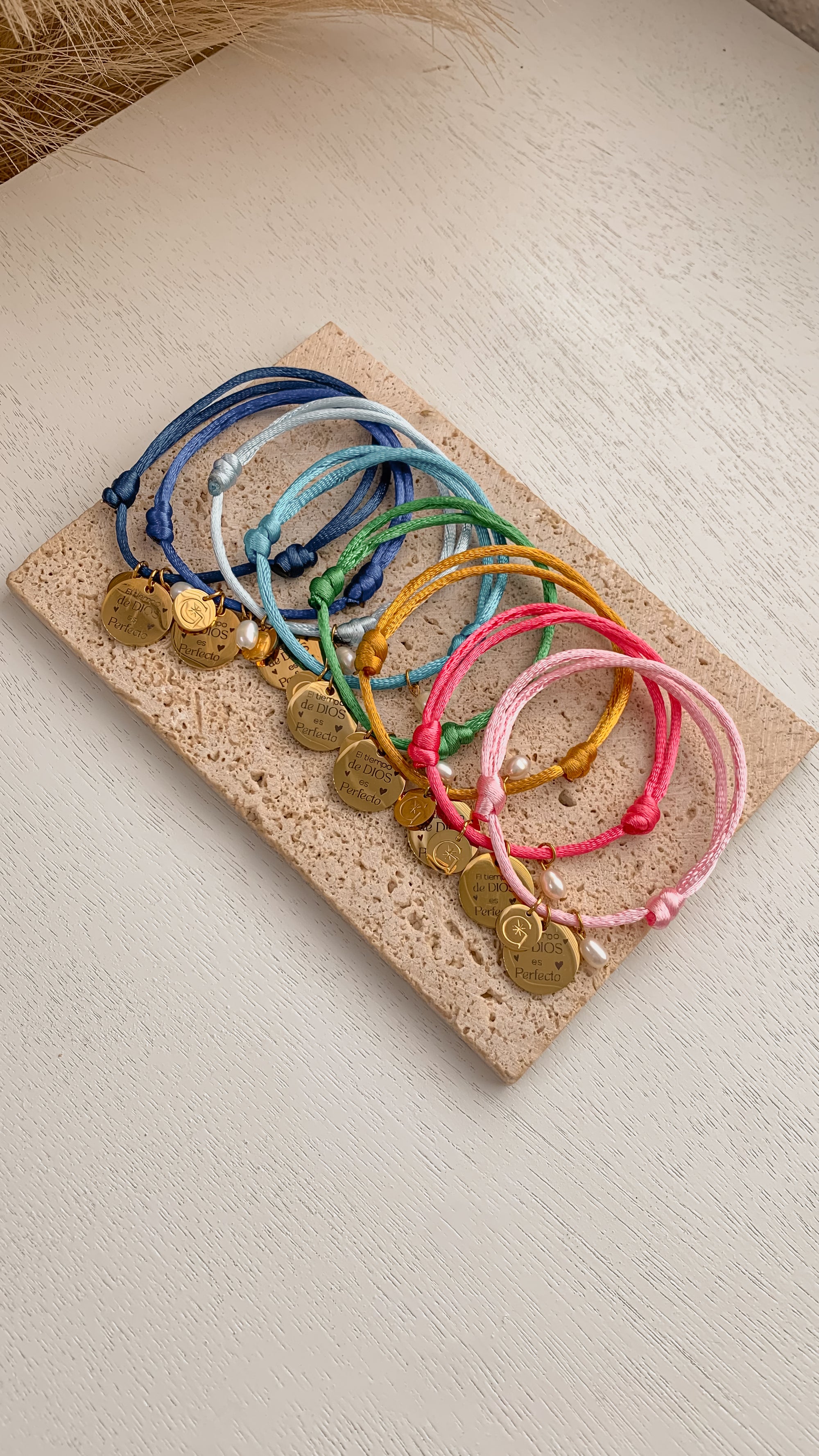 Pulsera de Hilo "El tiempo de Dios es perfecto"