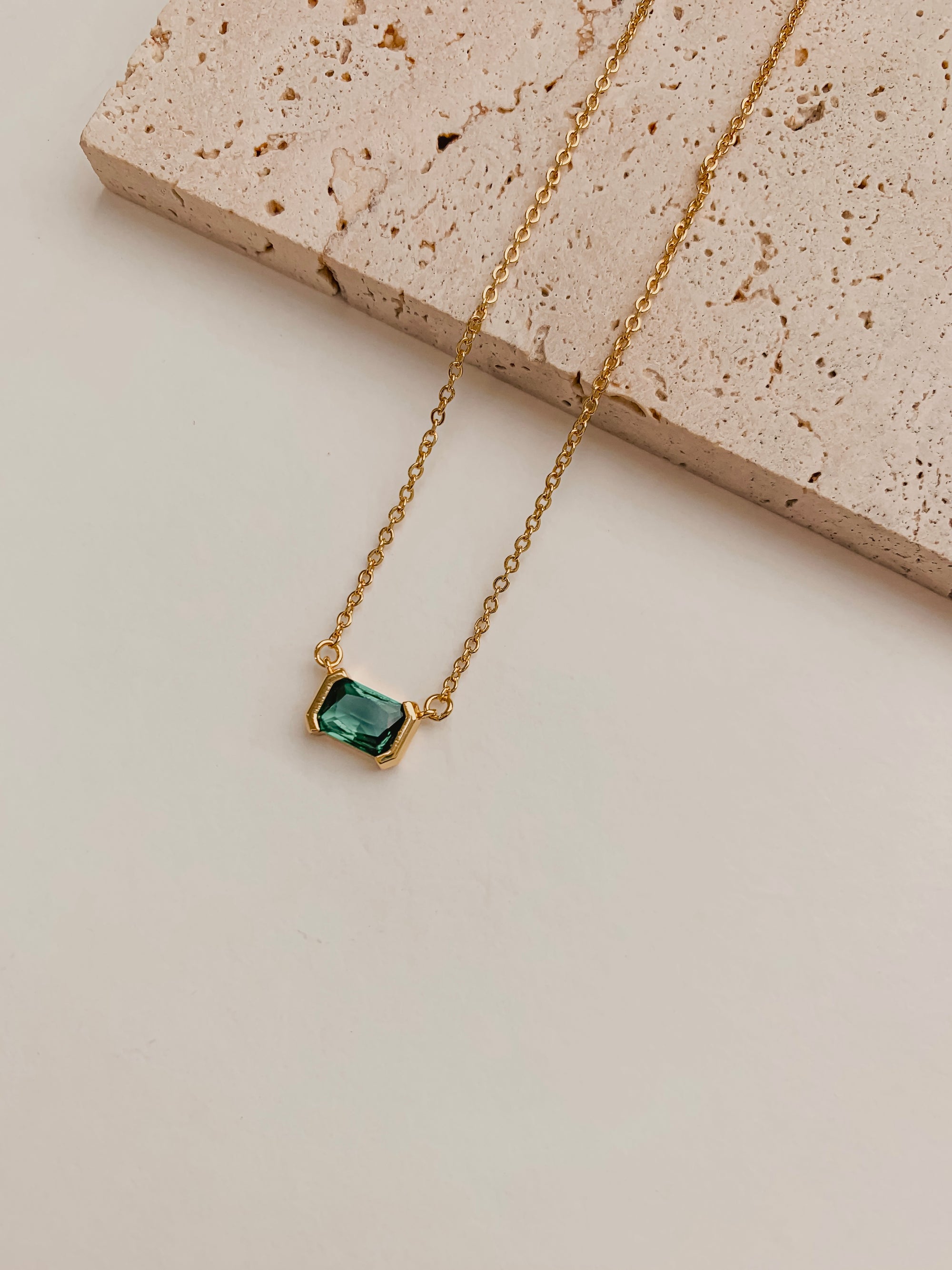 Esmeralda chain