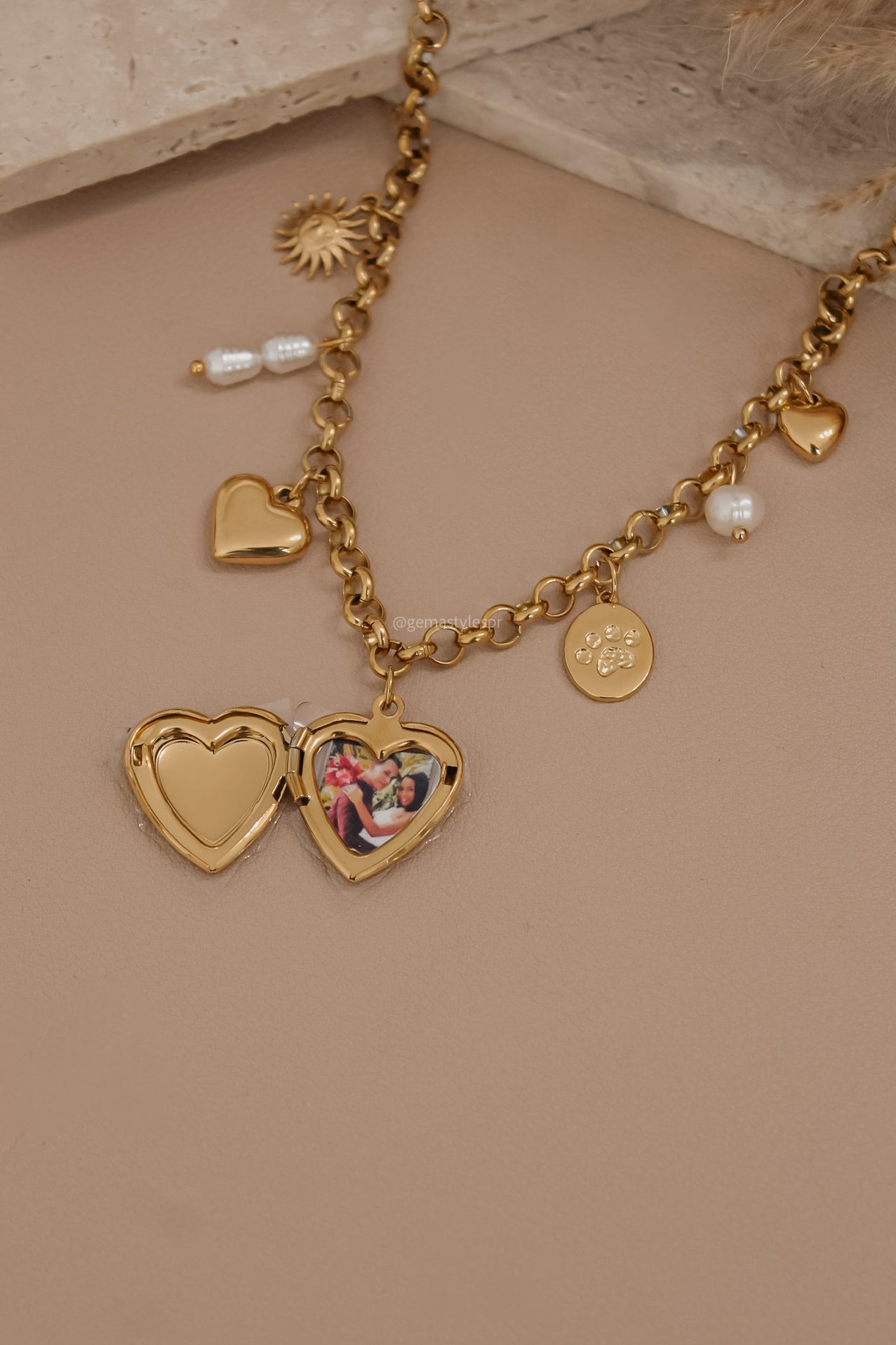 Amores Custon Necklace