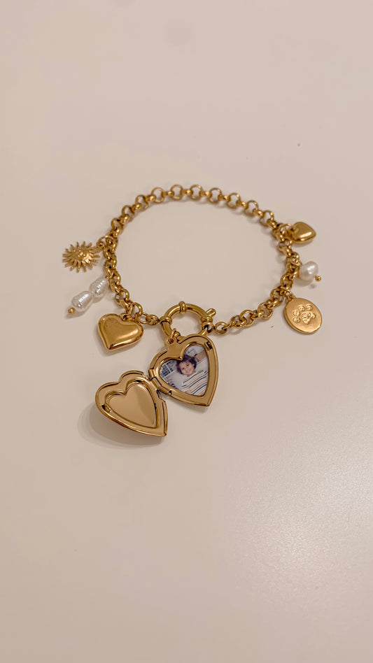 Amores Custom Bracelet Relicario