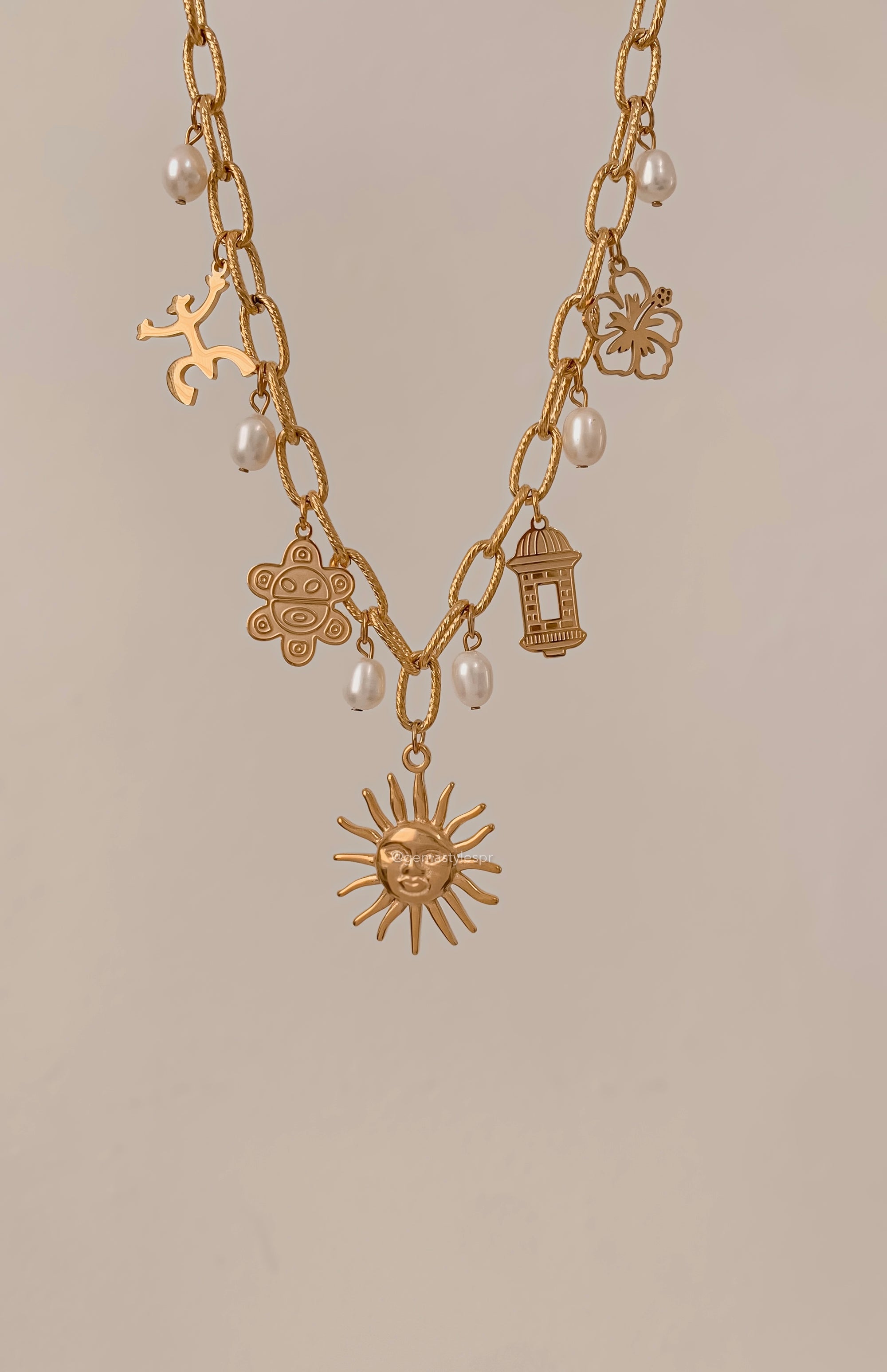 Raíces Encanto Necklace