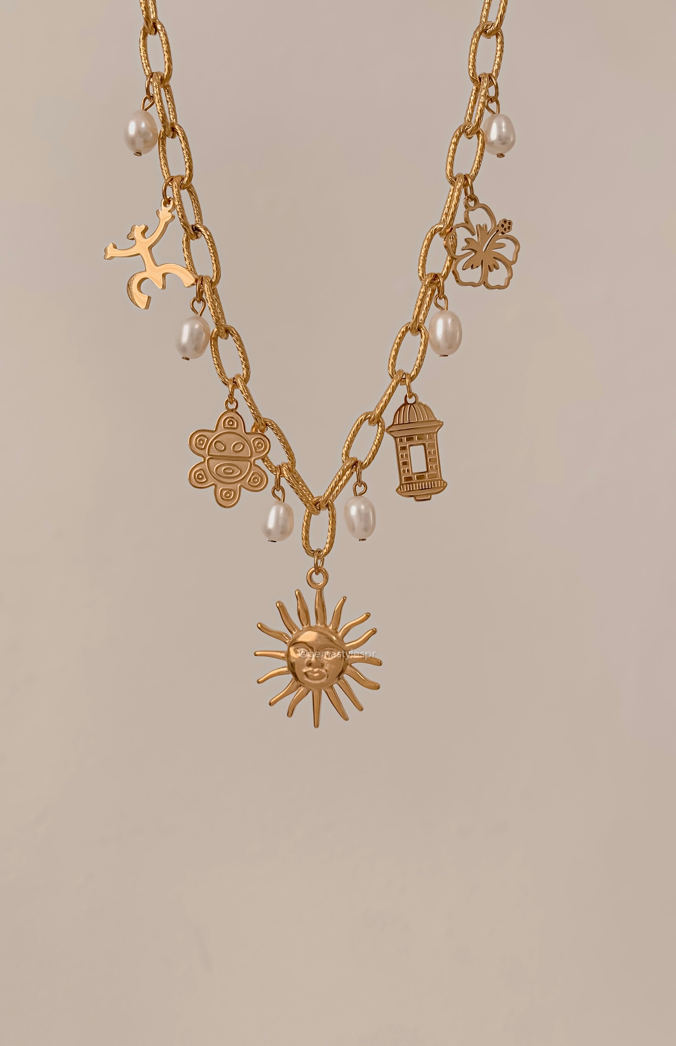 Raíces Encanto Necklace