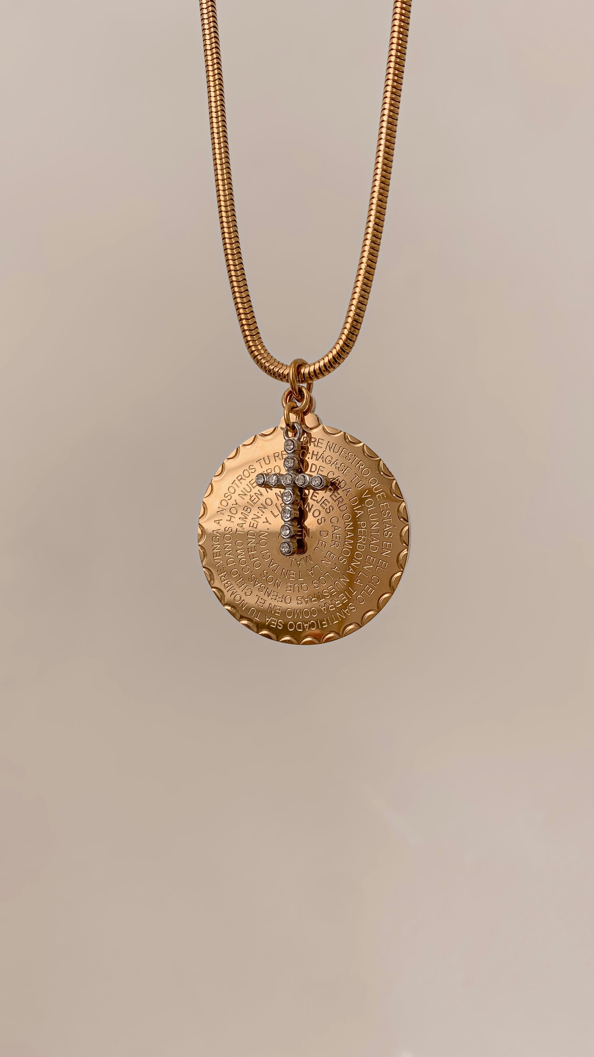 Padre Nuestro Chain