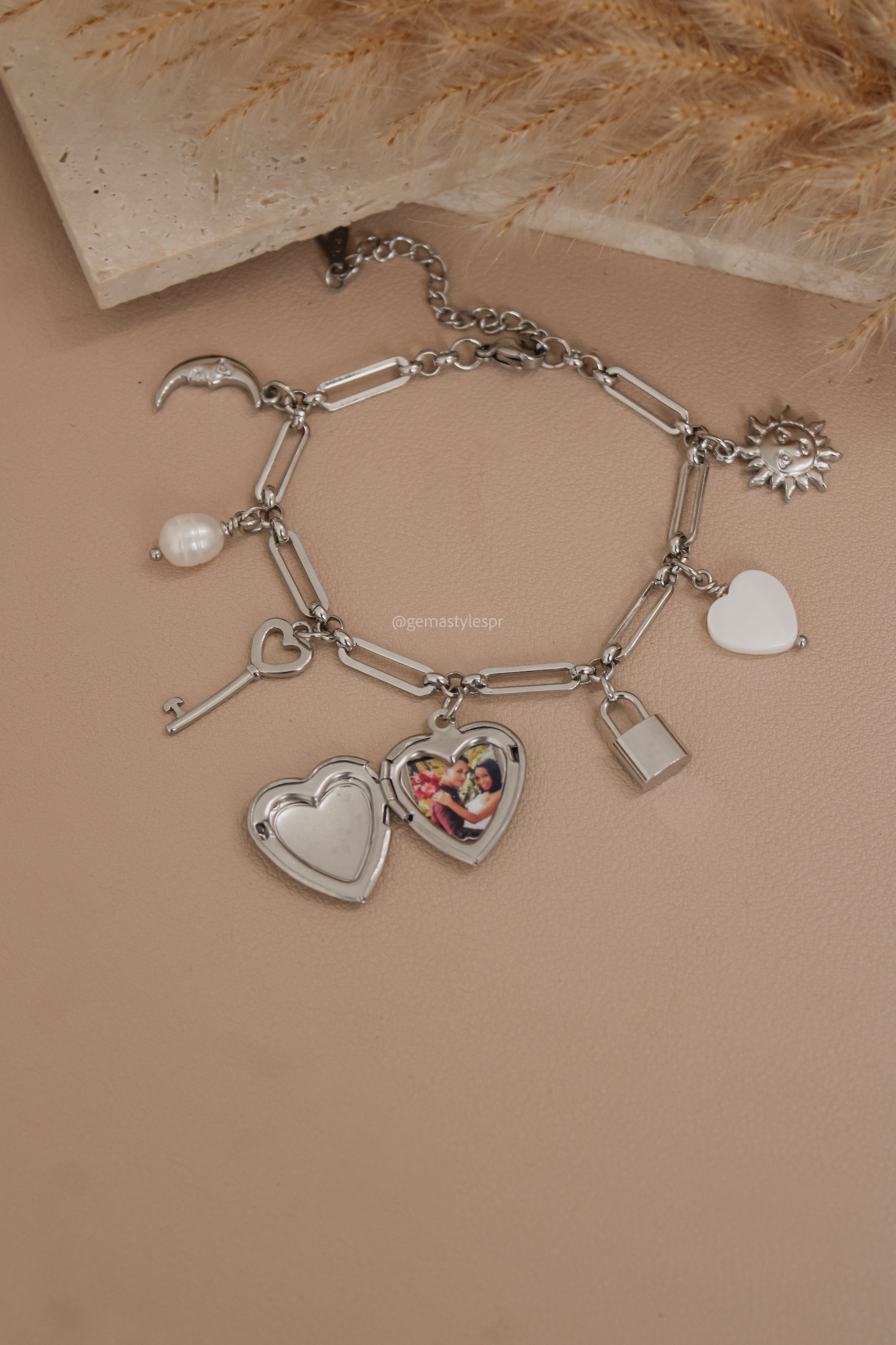 Corazon Guardado Bracelet