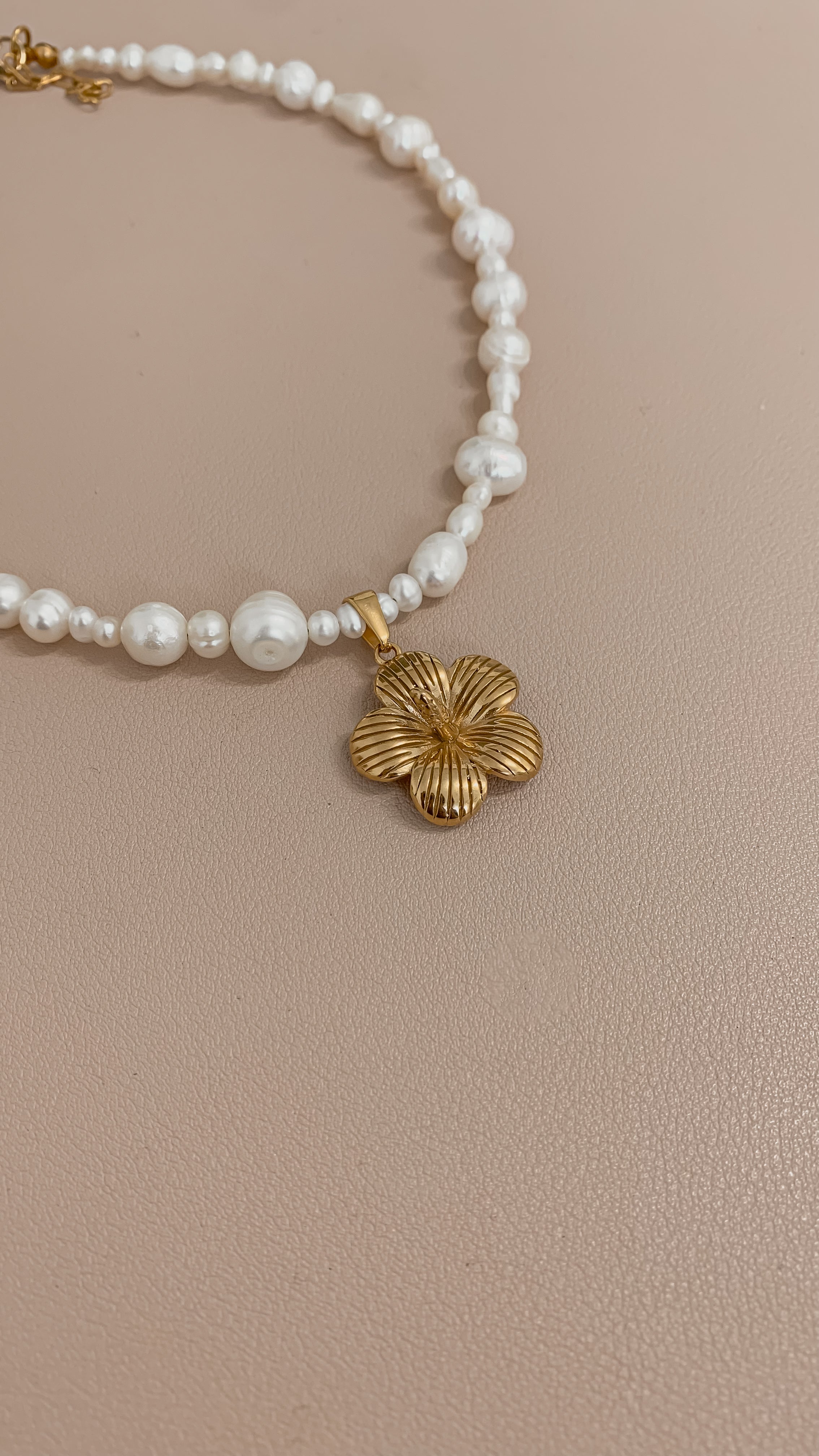 Perla Flor de Maga Necklace
