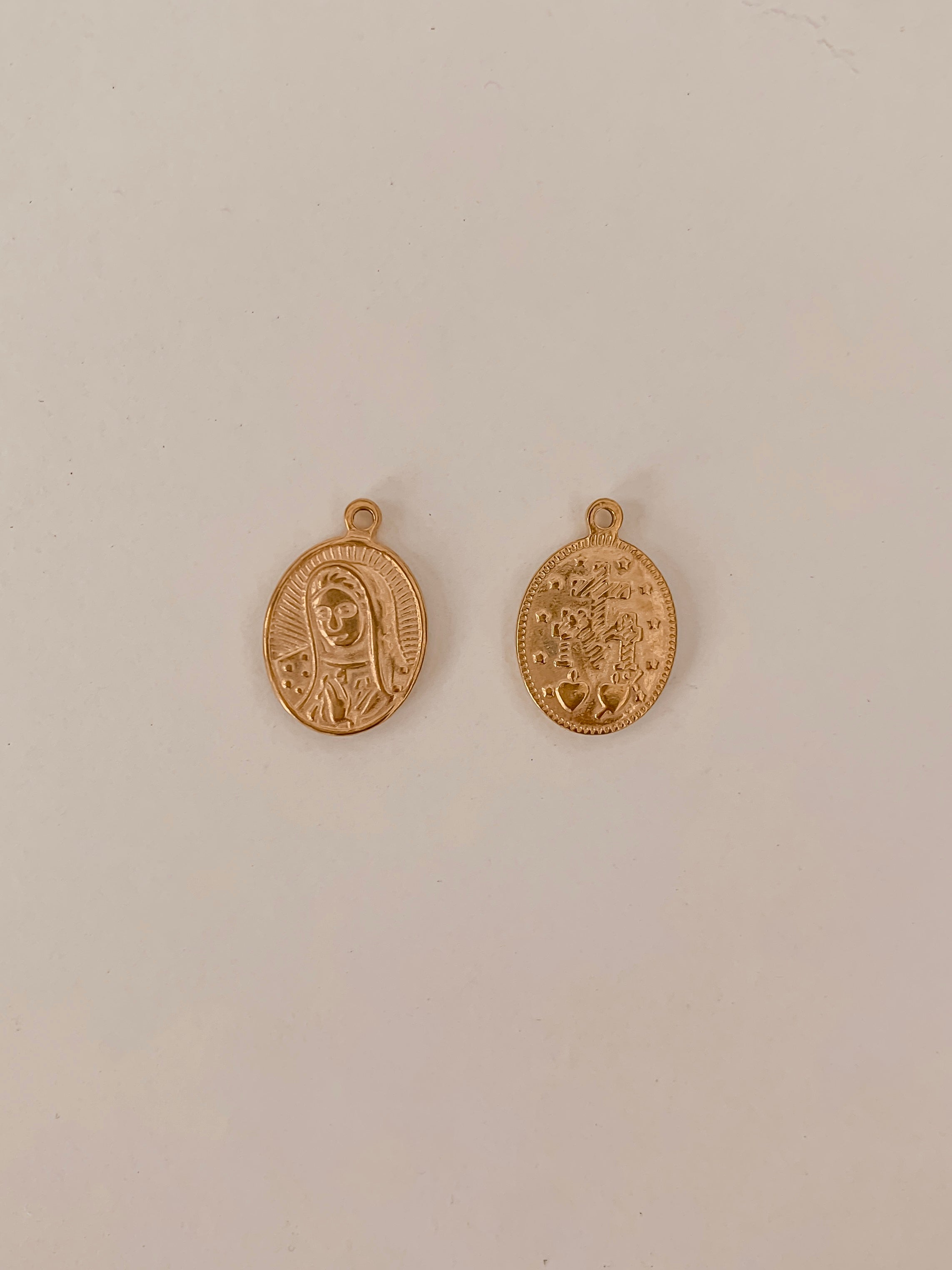 Virgen Charm