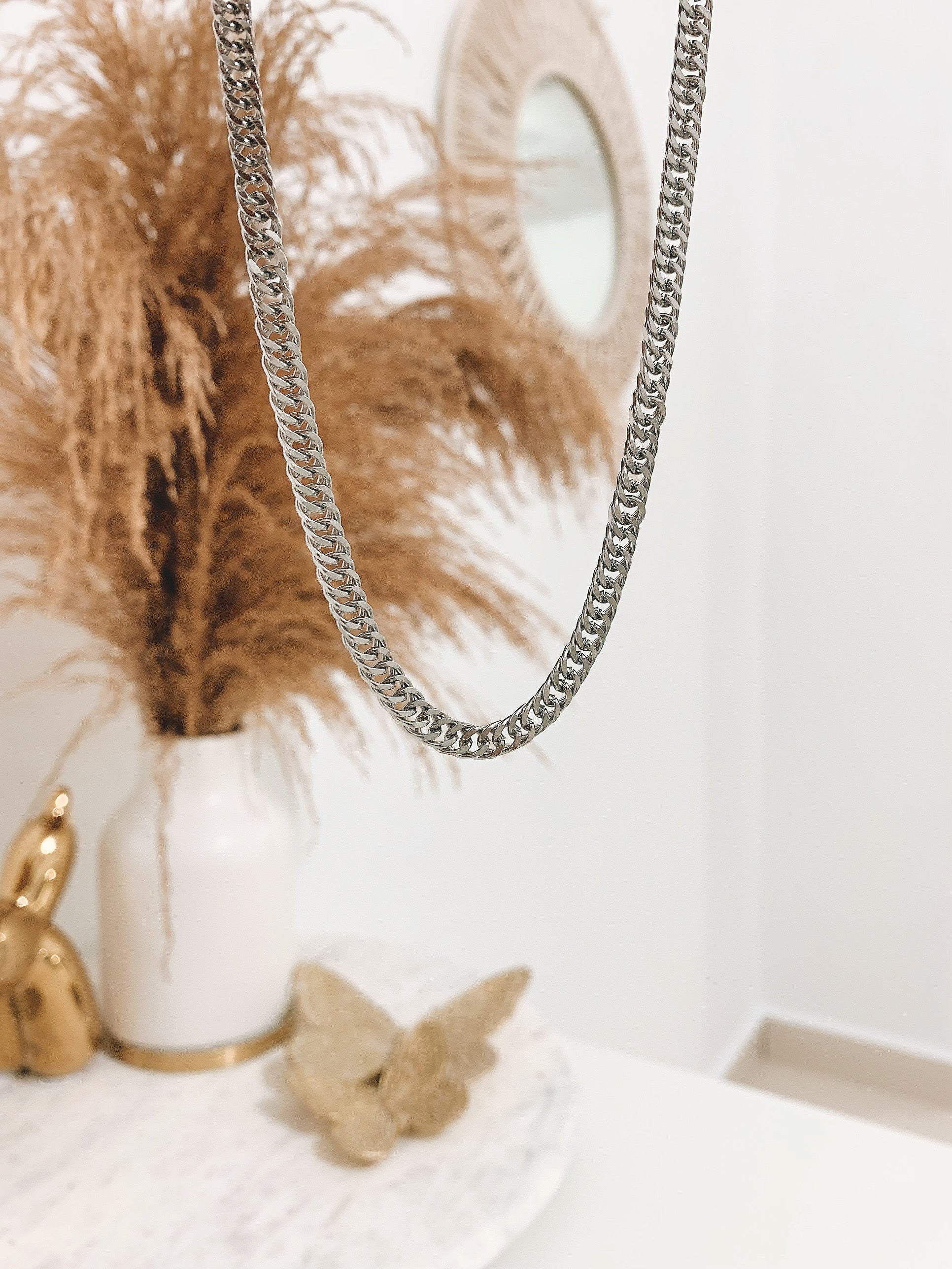 Ruso Chain